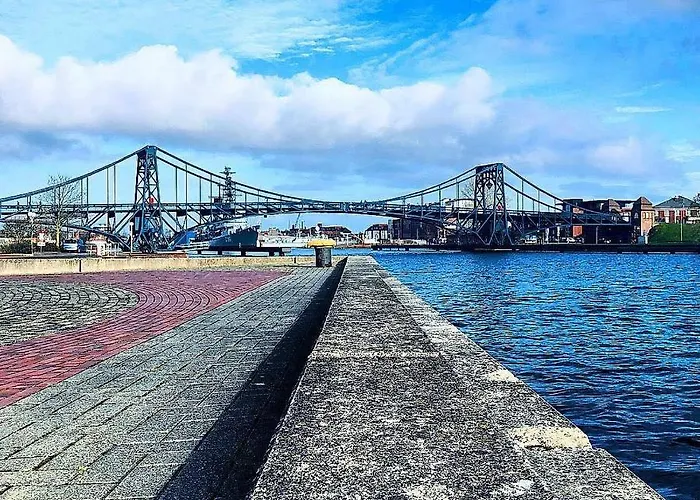 Ferienhaus Nordseebrise Sonnenterrasse, Zentral Und Ruhig 度假居 霍鲁梅尔希尔